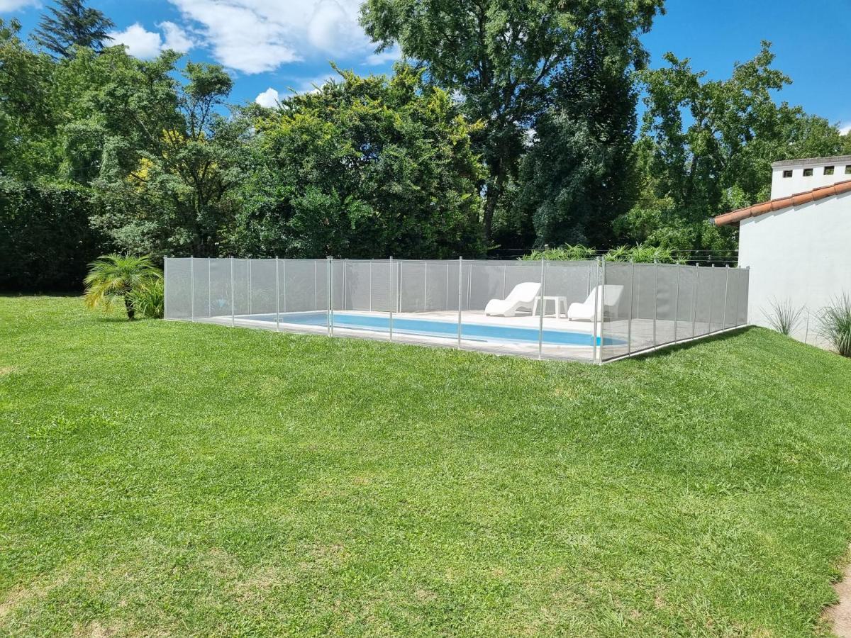 Casa *